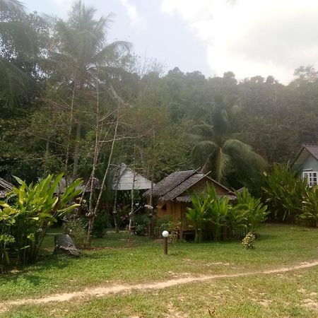 Baan Kon Kan Resort Ko Kut ภายนอก รูปภาพ